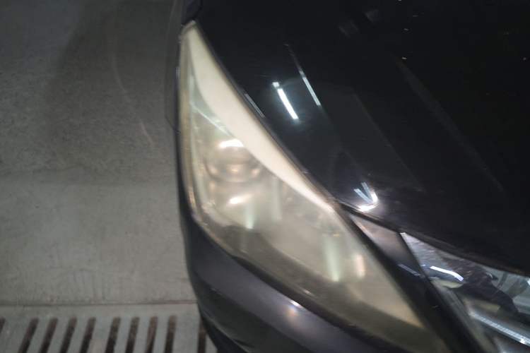 Used BYD G5 2014 1.5TID Automatic Prestige Model Right Front Headlight