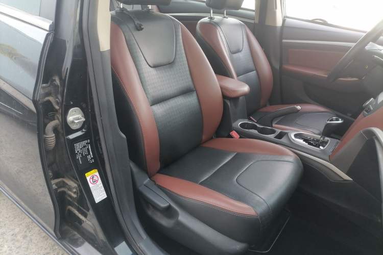 Used BYD G5 2014 1.5TID Automatic Prestige Model Right Front Seat