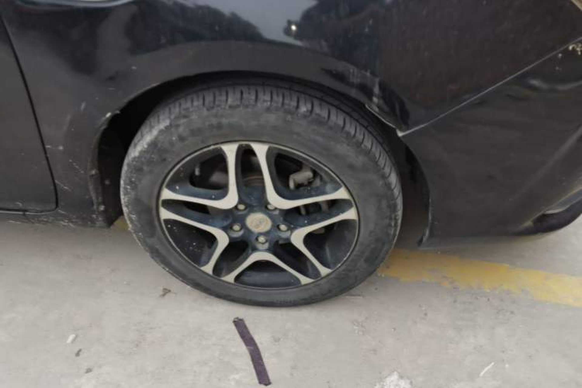 Used BYD G5 2014 1.5TID Automatic Prestige Model Right Front Wheel Hub
