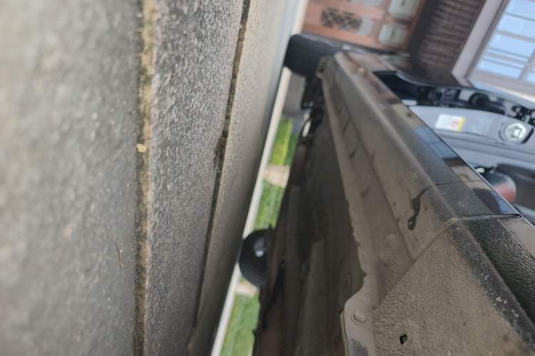 Used BYD G5 2014 1.5TID Automatic Prestige Model Right Side Sill