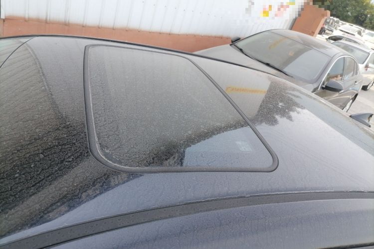 Used BYD G5 2014 1.5TID Automatic Prestige Model Roof