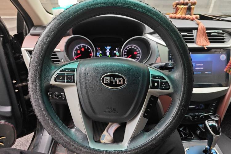 Used BYD G5 2014 1.5TID Automatic Prestige Model Steering Wheel
