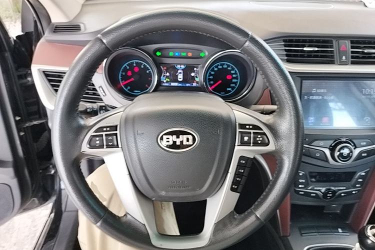 Used BYD G5 2014 1.5TI Manual Luxury Edition Steering Wheel