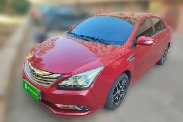 BYD G5 2014 1.5TI Manual Luxury Edition de segunda mano