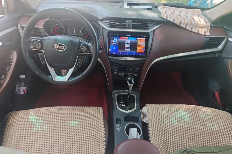 Used BYD G5 2014 1.5TID Automatic Flagship Model Center Console