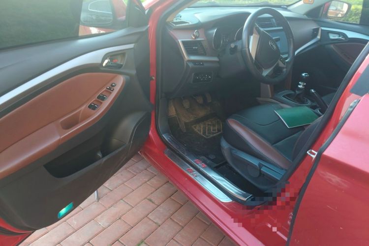Used BYD G5 2014 1.5TI Manual Luxury Edition Driver Seat