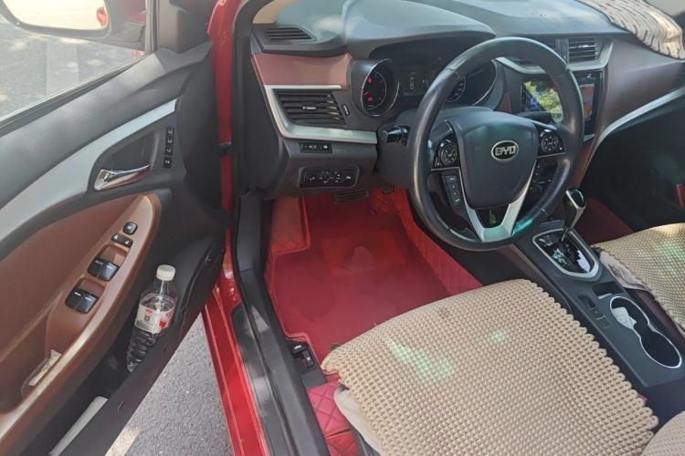 Used BYD G5 2014 1.5TID Automatic Flagship Model Driver Seat