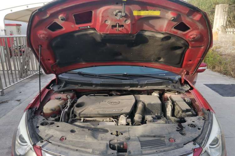 Used BYD G5 2014 1.5TID Automatic Prestige Model Engine Bay
