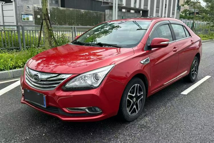 Used BYD G5 2014 1.5TID Automatic Prestige Model Exterior 5