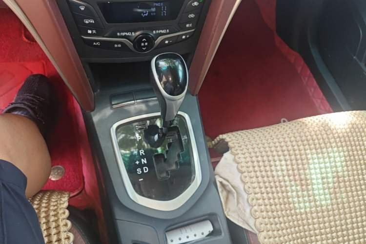 Used BYD G5 2014 1.5TID Automatic Flagship Model Gear Lever