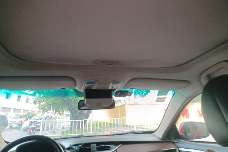 Used BYD G5 2014 1.5TID Automatic Prestige Model Headliner