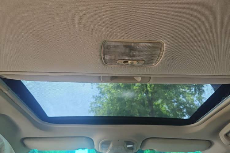 Used BYD G5 2014 1.5TID Automatic Flagship Model Headliner