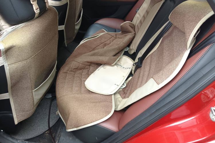 Used BYD G5 2014 1.5TI Manual Flagship Edition Left Rear Seat
