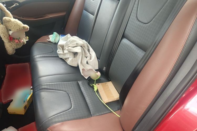 Used BYD G5 2014 1.5TID Automatic Prestige Model Left Rear Seat