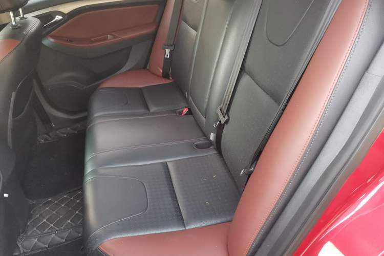 Used BYD G5 2014 1.5TID Automatic Prestige Model Left Rear Seat