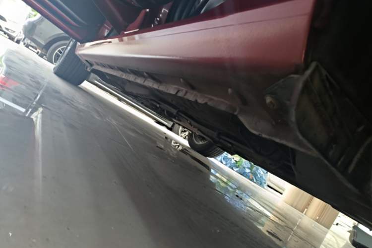 Used BYD G5 2014 1.5TID Automatic Prestige Model Left Side Sill