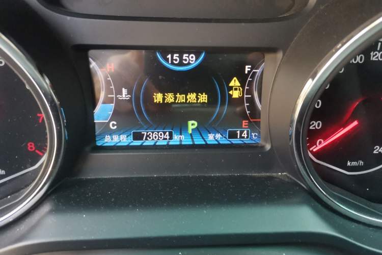 Used BYD G5 2014 1.5TID Automatic Prestige Model Odometer Close Up