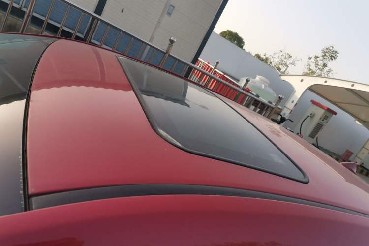 Used BYD G5 2014 1.5TID Automatic Prestige Model Roof