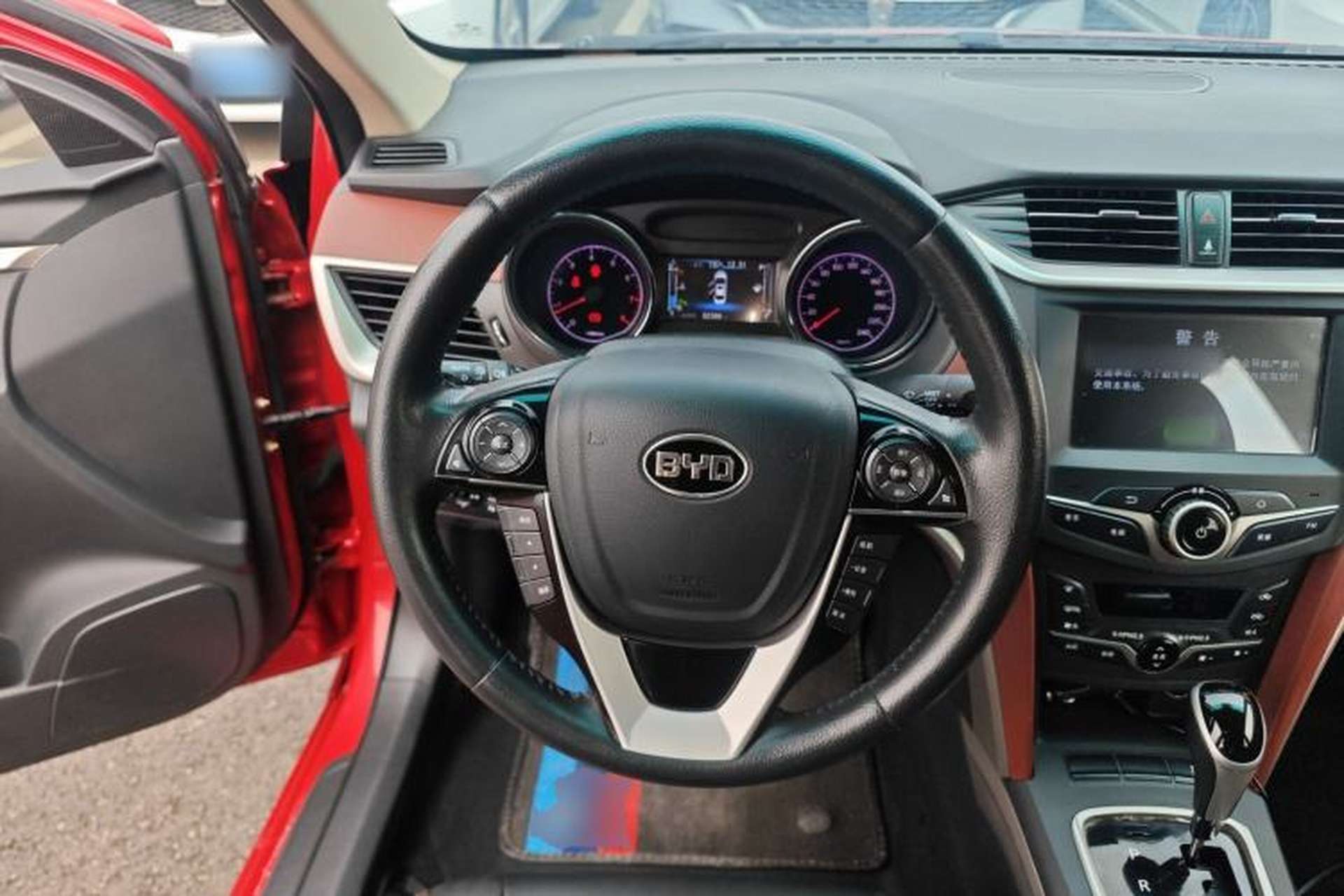 Used BYD G5 2014 1.5TID Automatic Flagship Model Steering Wheel