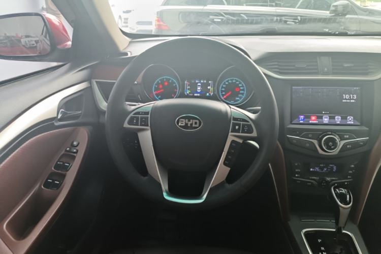 Used BYD G5 2014 1.5TID Automatic Prestige Model Steering Wheel