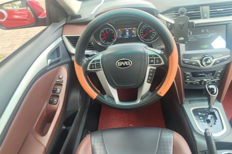 Used BYD G5 2014 1.5TID Automatic Prestige Model Steering Wheel