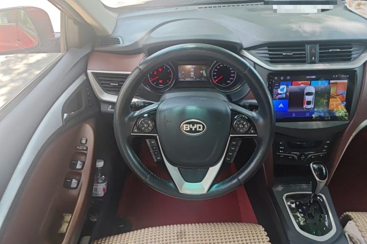 Used BYD G5 2014 1.5TID Automatic Flagship Model Steering Wheel