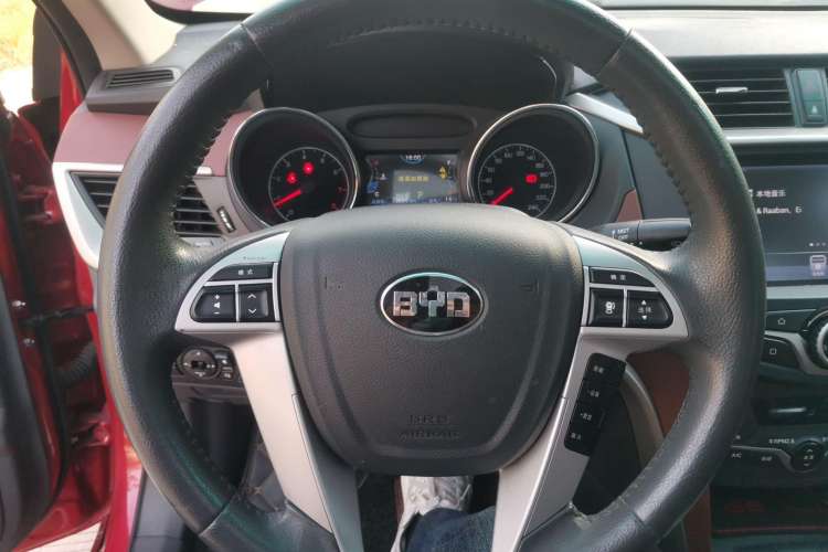 Used BYD G5 2014 1.5TID Automatic Prestige Model Steering Wheel