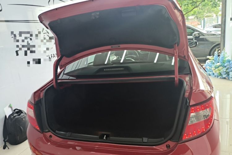 Used BYD G5 2014 1.5TID Automatic Prestige Model Trunk