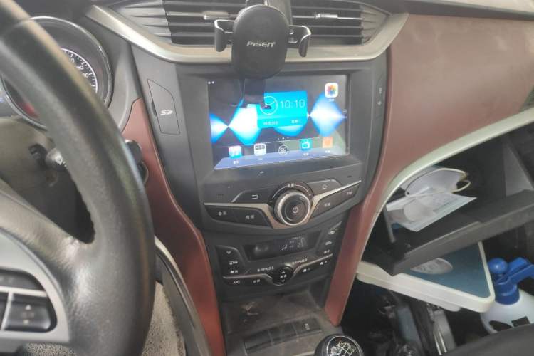 Used BYD G5 2014 1.5TI Manual Luxury Edition Audio And AC Panel