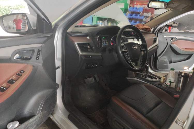 Used BYD G5 2014 1.5TID Automatic Flagship Model Driver Seat
