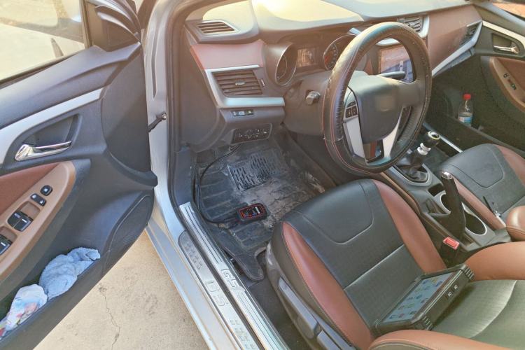 Used BYD G5 2014 1.5TI Manual Luxury Edition Driver Seat