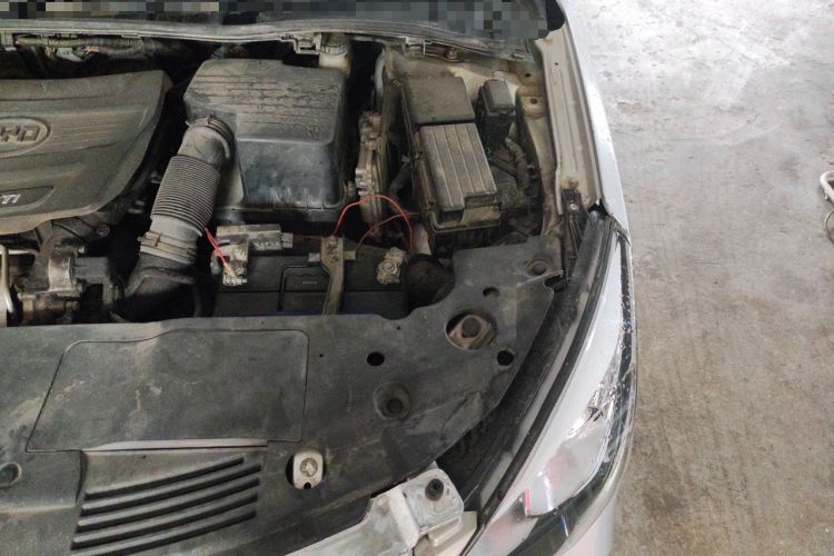 Used BYD G5 2014 1.5TID Automatic Flagship Model Engine Bay Left