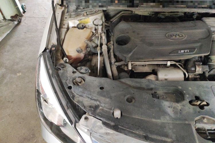 Used BYD G5 2014 1.5TID Automatic Flagship Model Engine Bay Right