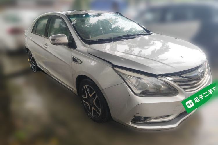 Used BYD G5 2014 1.5TI Manual Luxury Edition Front Right 45 Deg