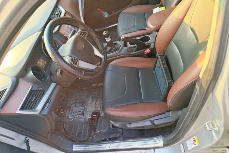 Used BYD G5 2014 1.5TI Manual Luxury Edition Left Front Seat