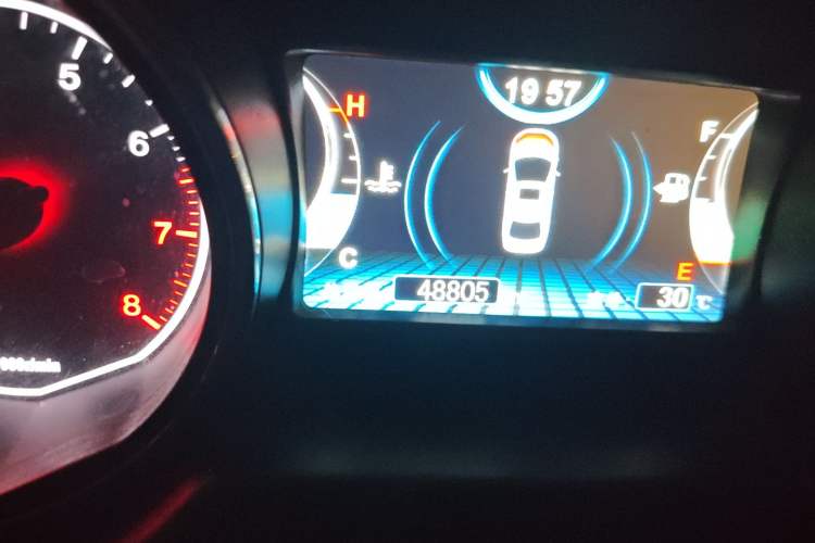 Used BYD G5 2014 1.5TI Manual Luxury Edition Odometer Close Up