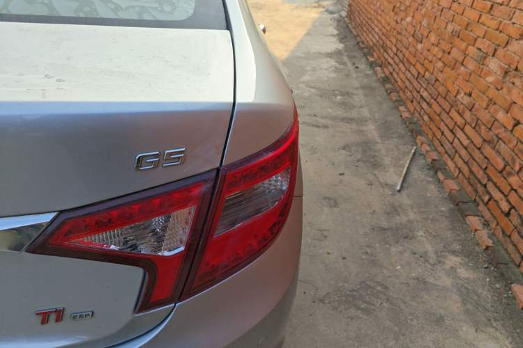 Used BYD G5 2014 1.5TI Manual Luxury Edition Right Rear Taillight