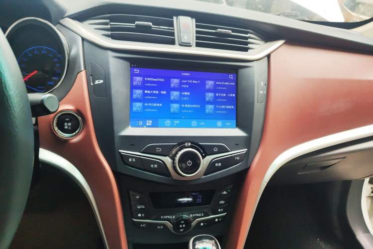 Used BYD G5 2014 1.5TID Automatic Flagship Model Audio And AC Panel