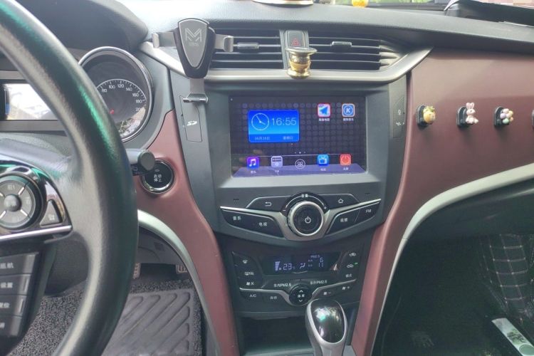 Used BYD G5 2014 1.5TID Automatic Flagship Model Audio And AC Panel