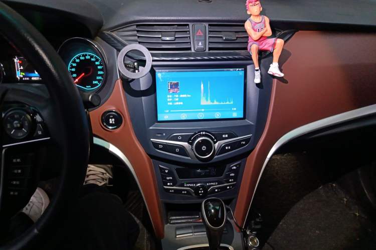 Used BYD G5 2014 1.5TID Automatic Flagship Model Audio And AC Panel
