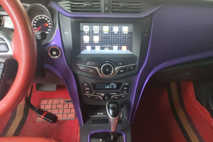 Used BYD G5 2014 1.5TID Automatic Prestige Model Audio And AC Panel