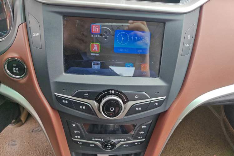 Used BYD G5 2014 1.5TI Manual Luxury Edition Audio And AC Panel