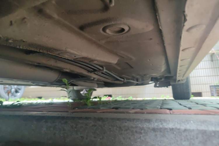 Used BYD G5 2014 1.5TID Automatic Flagship Model Chassis Front Left