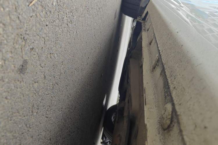 Used BYD G5 2014 1.5TID Automatic Flagship Model Chassis Front Left