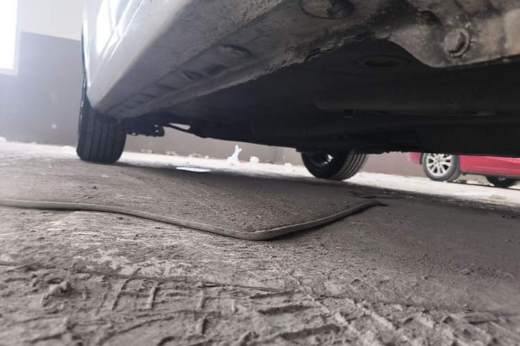 Used BYD G5 2014 1.5TID Automatic Prestige Model Chassis Front Right