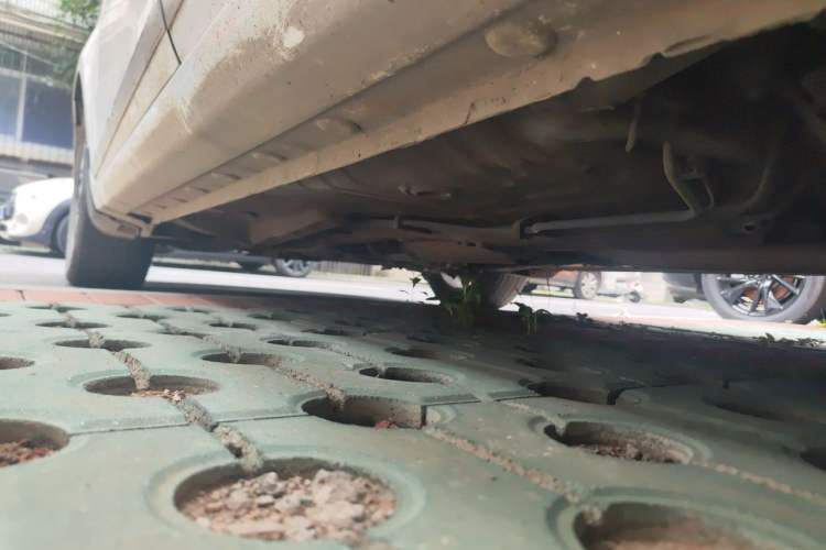 Used BYD G5 2014 1.5TID Automatic Flagship Model Chassis Rear Left