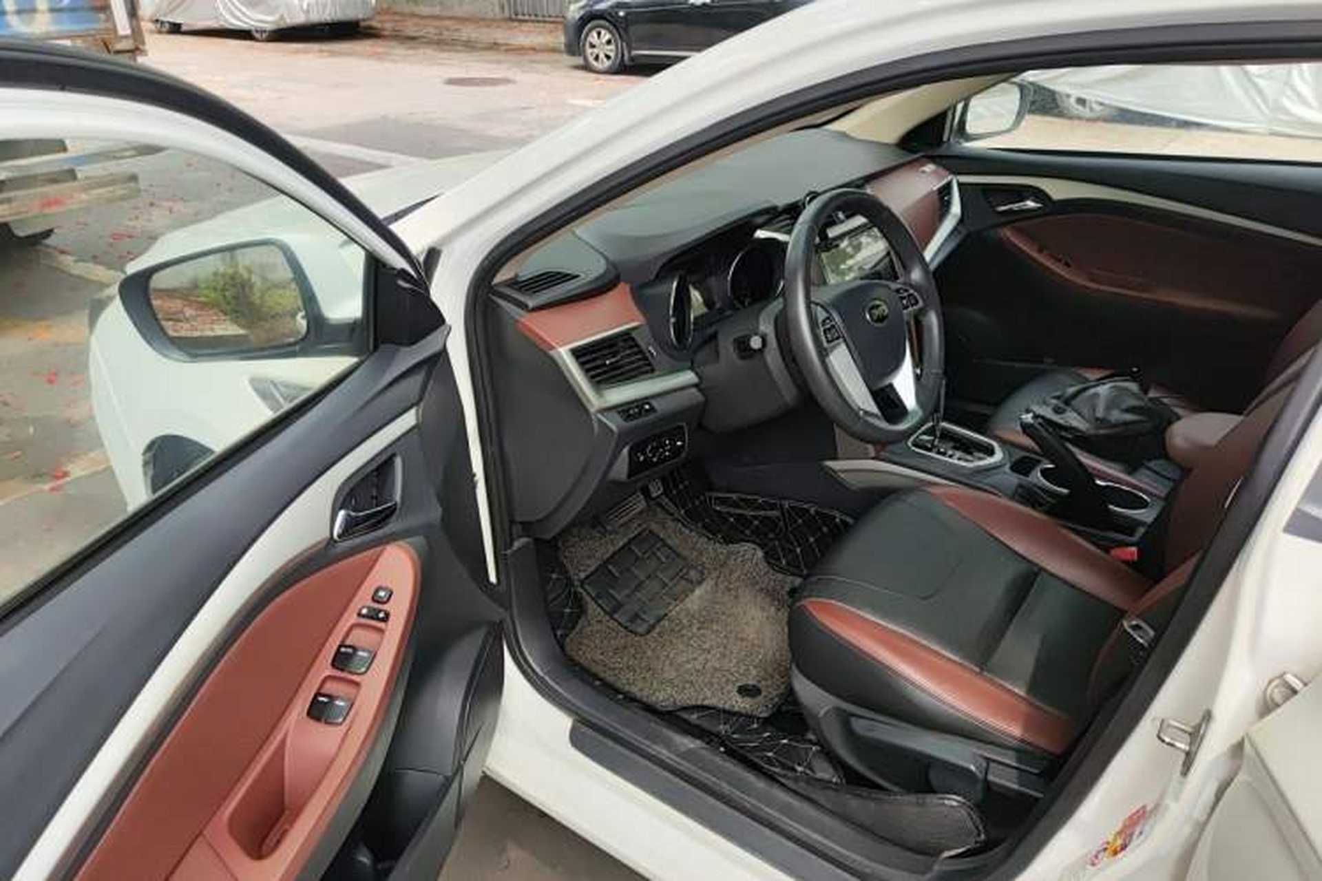 Used BYD G5 2014 1.5TID Automatic Prestige Model Driver Seat