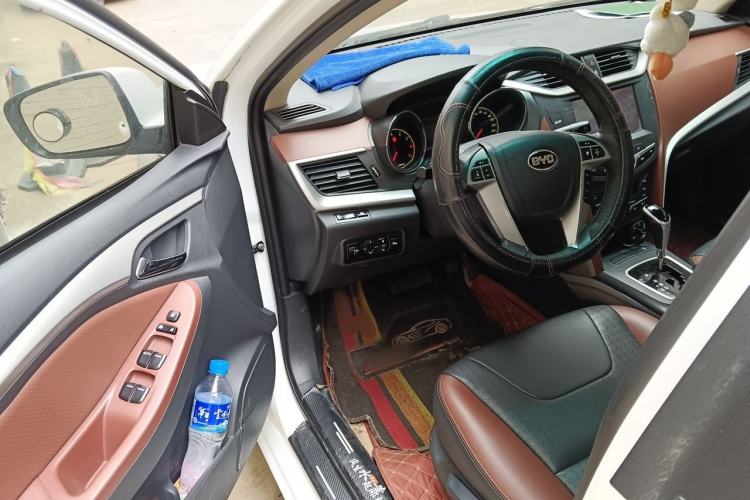 Used BYD G5 2014 1.5TID Automatic Prestige Model Driver Seat