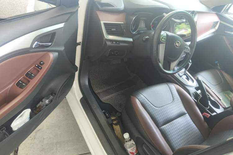 Used BYD G5 2014 1.5TID Automatic Luxury Version Driver Seat