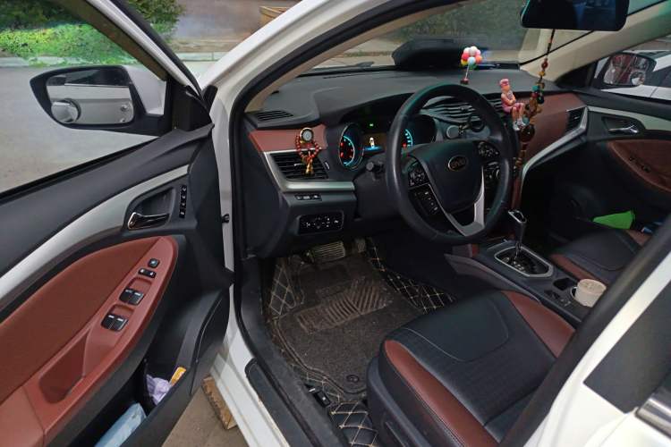 Used BYD G5 2014 1.5TID Automatic Flagship Model Driver Seat